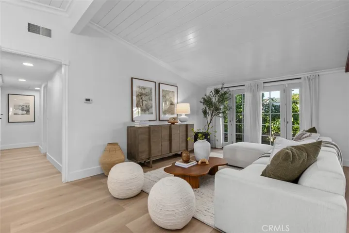 300 Esther, Costa Mesa, California 92627 — photo 4