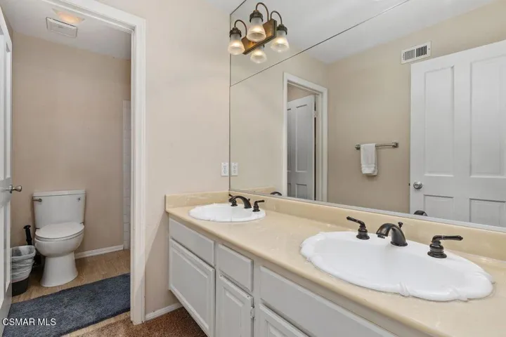 LP Upstairs Bath
