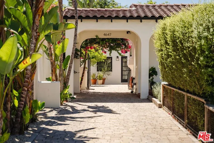 4649 Cartwright Avenue, Los Angeles, California 91602 — photo 4