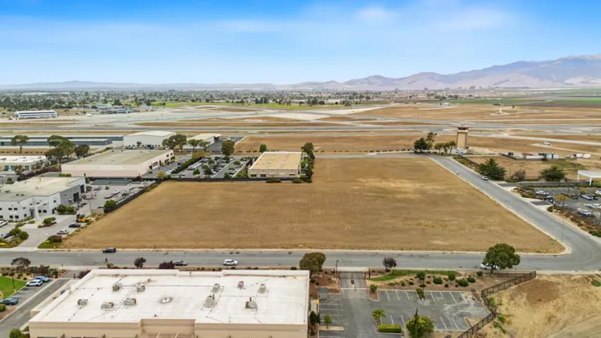La Guardia Street, Salinas, California 93905 — photo 4