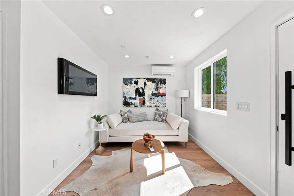 Guess House Living room Guess House Living room