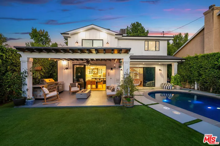 5045 Willowcrest Avenue, Toluca Lake, California 91601 — photo 5
