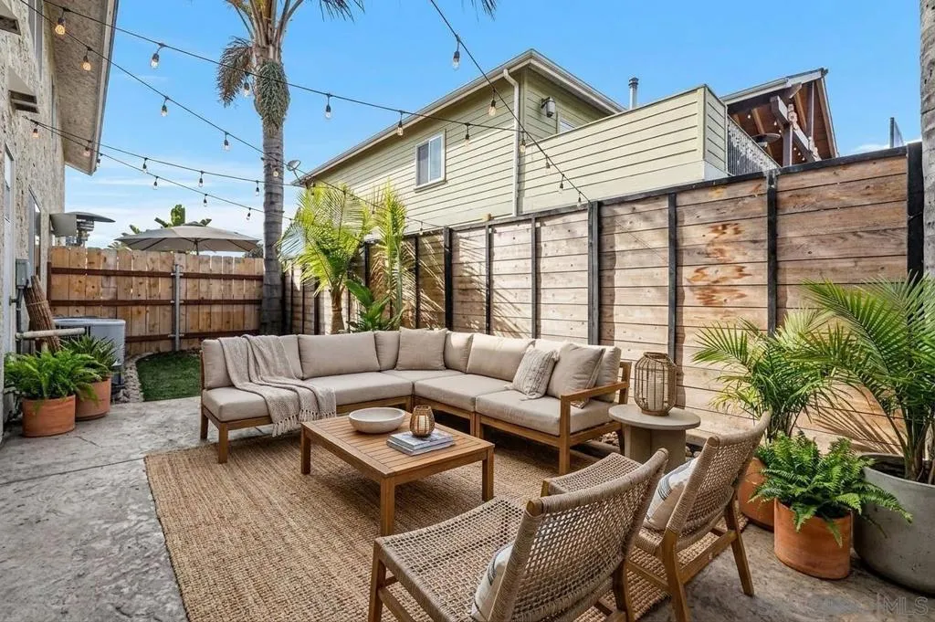 https://zimg.paragon.ice.com/ParagonImages/Property/PA/SDMLS/260022060/14/533/400/722ec003b6712029da7eb0058114a03b/3/b9d9cbbbfe4f421464131a630e999767/260022060-44477617-67df-42d2-a1c2-b820130767ac.JPG