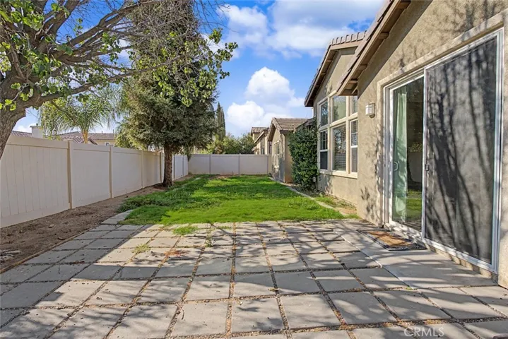 5523 Segovia, Bakersfield, California 93306 — photo 4