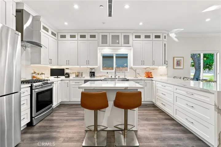 430 N Parish Place, Burbank, California 91506 — photo 5