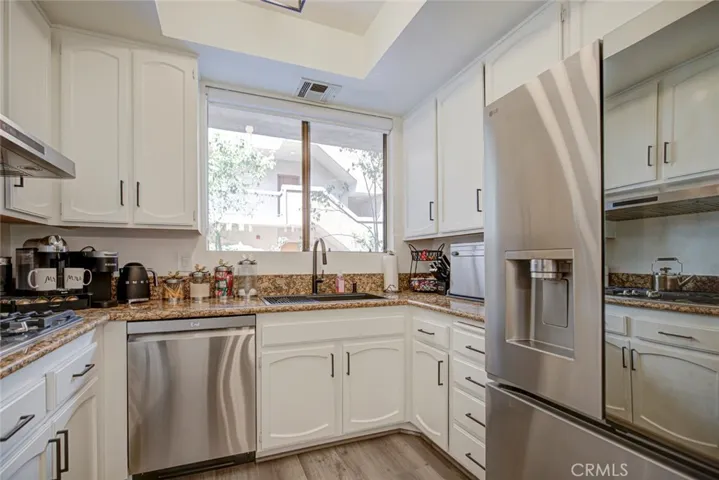 511 N Jackson 101, Glendale, California 91206 — photo 5