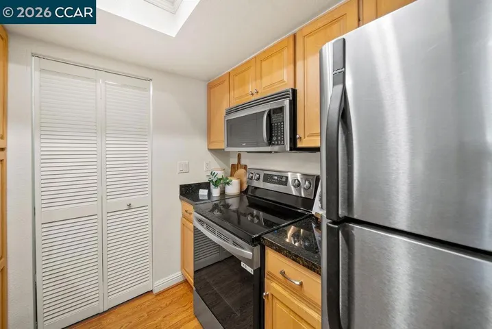 2530 Oak Rd 303, Walnut Creek, California 94597 — photo 5