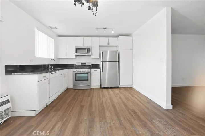 5168 Yarmouth 23, Encino, California 91316 — photo 4