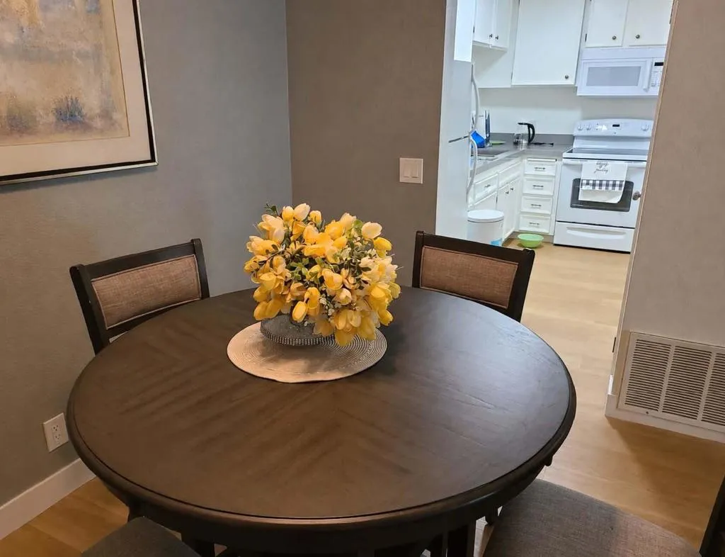 Condo (002)
