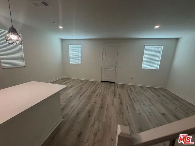 573 Winchester Drive, Oxnard, California 93036 — photo 5