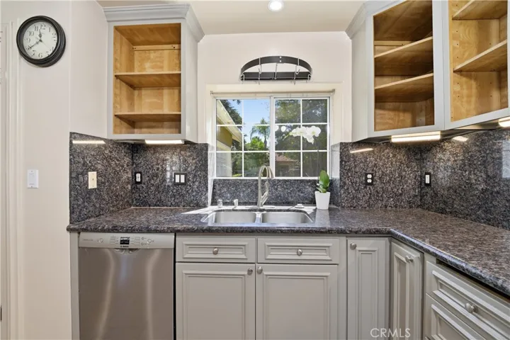 Kitchen 3