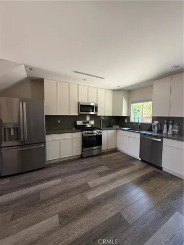 7923 Bellaire, North Hollywood, California 91605 — photo 5