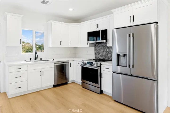 4038 1/4 Somers, Los Angeles, California 90065 — photo 5