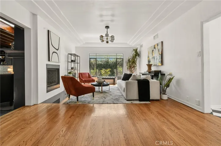 5546 Strohm, North Hollywood, California 91601 — photo 5