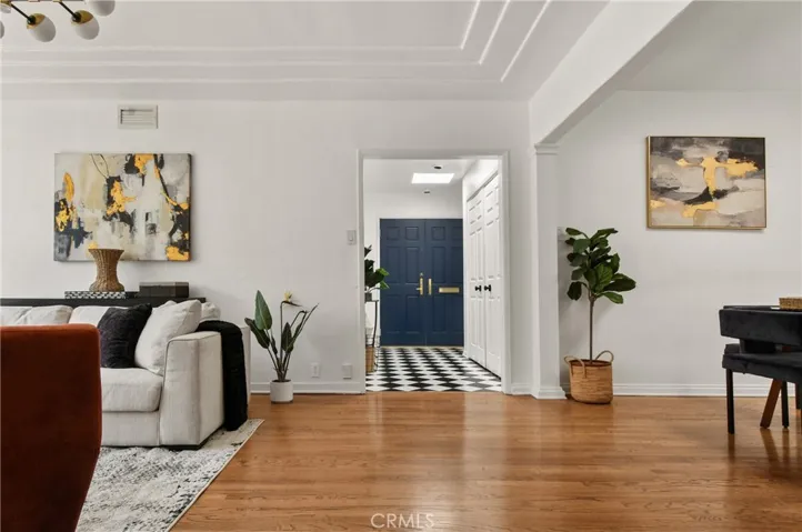 5546 Strohm, North Hollywood, California 91601 — photo 4
