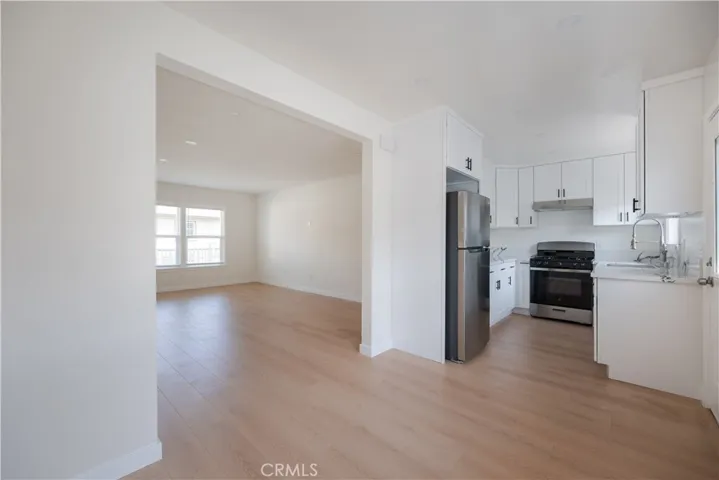 12237 Vanowen Street E, North Hollywood, California 91605 — photo 4