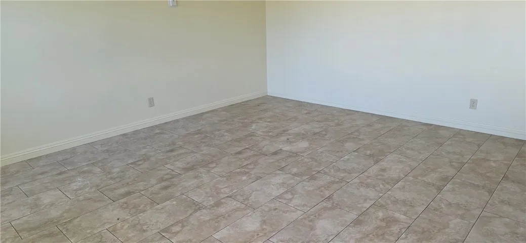 2305 Mountain, San Bernardino, California 92404 — photo 5