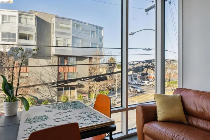 6465 San Pablo Ave 203, Oakland, California 94608 — photo 5