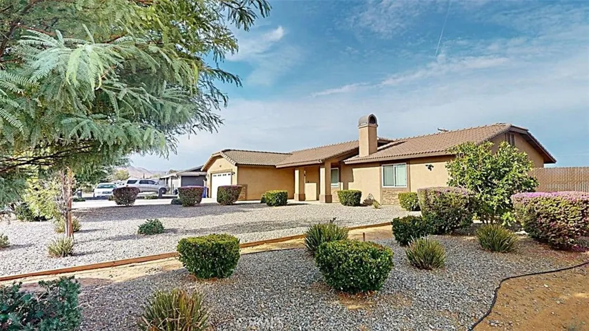 10882 Malgosa, Apple Valley, California 92308 — photo 5