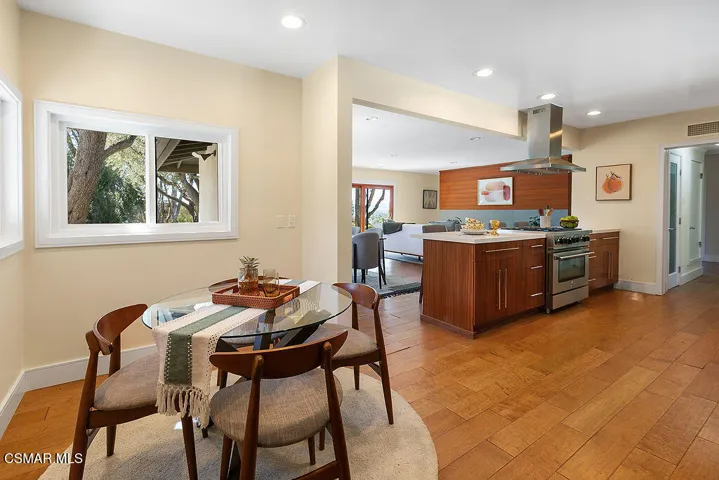 5156 Dumont Place, Woodland Hills, California 91364 — photo 4