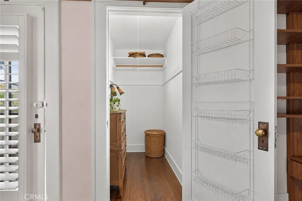 Down Stairs 'Closet
Down Stairs 'Closet