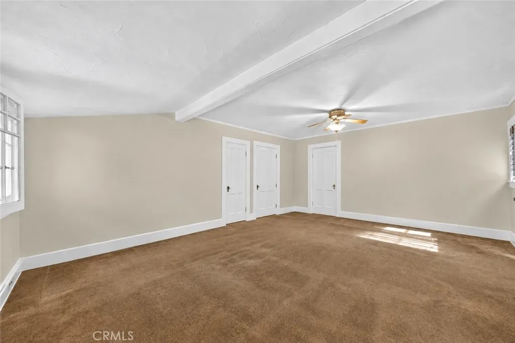 Upstairs rental Living Room with out clutter. Upstairs rental Living Room with out clutter.
