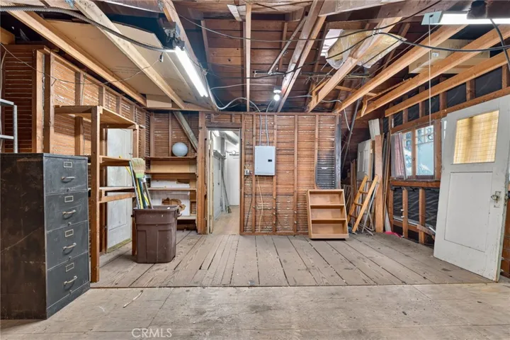 Very Large Stand-up Attic