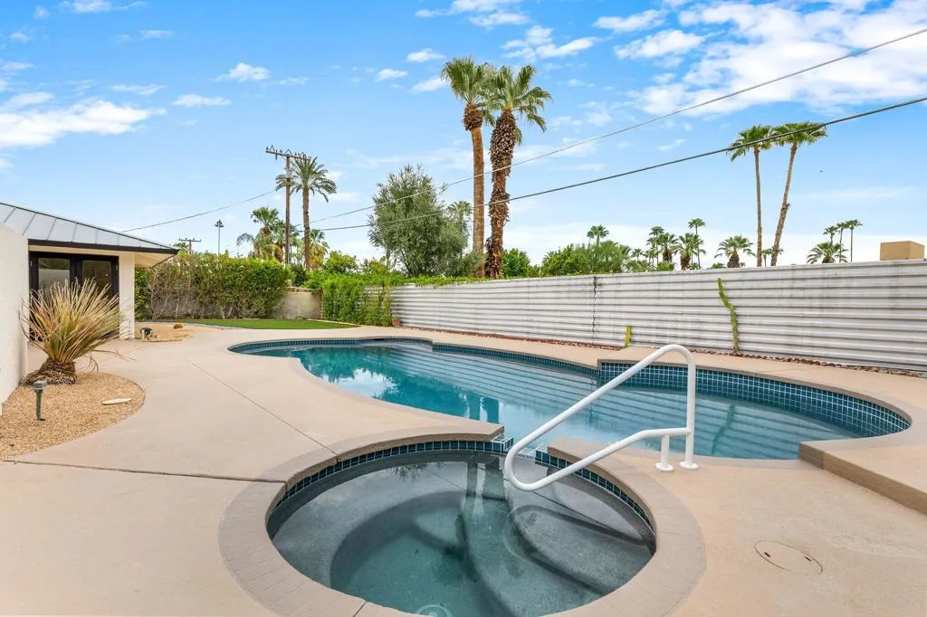 61-web-or-mls-P2622269 (2) 61-web-or-mls-P2622269 (2)