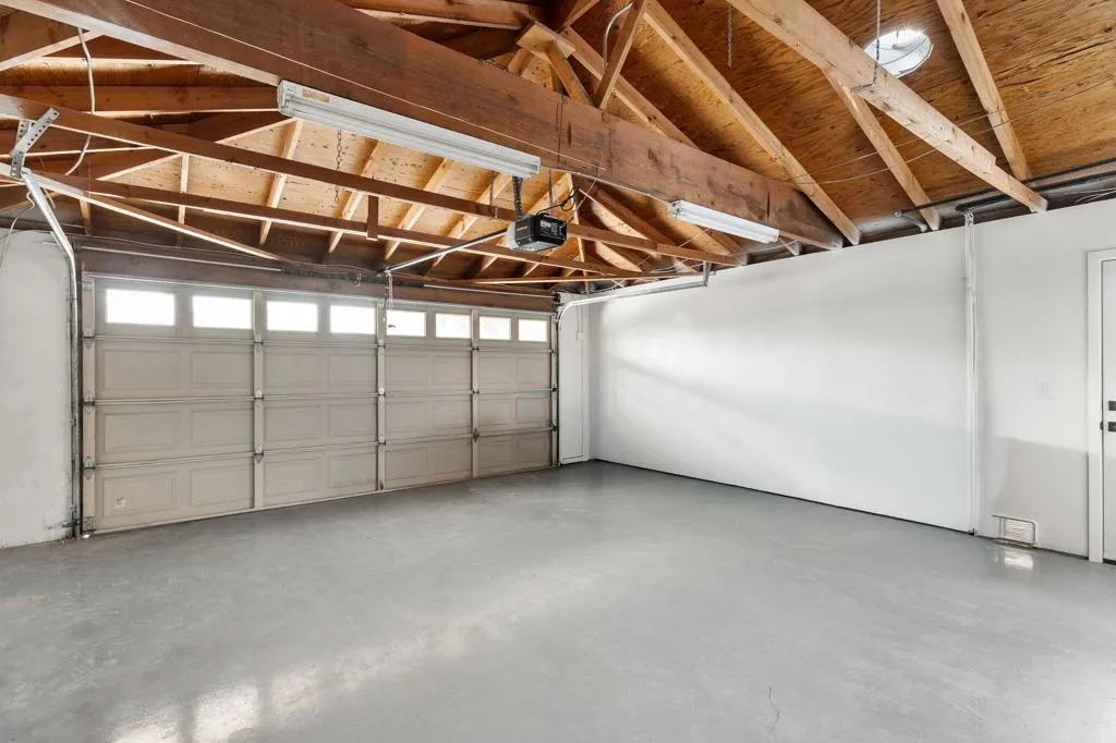64-web-or-mls-P2622194 64-web-or-mls-P2622194