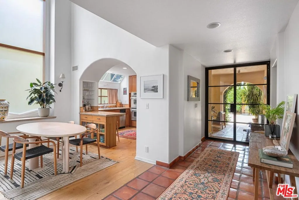 4370 Hillview Dr, Malibu, California 90265 — photo 5