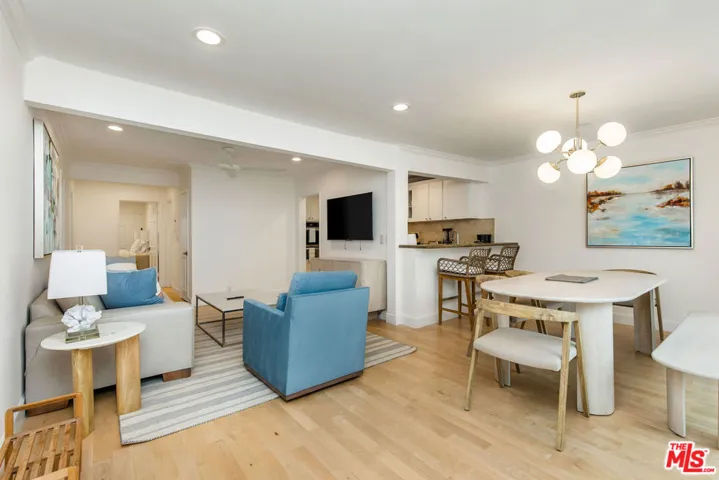 2101 Ocean Avenue 2, Santa Monica, California 90405 — photo 4