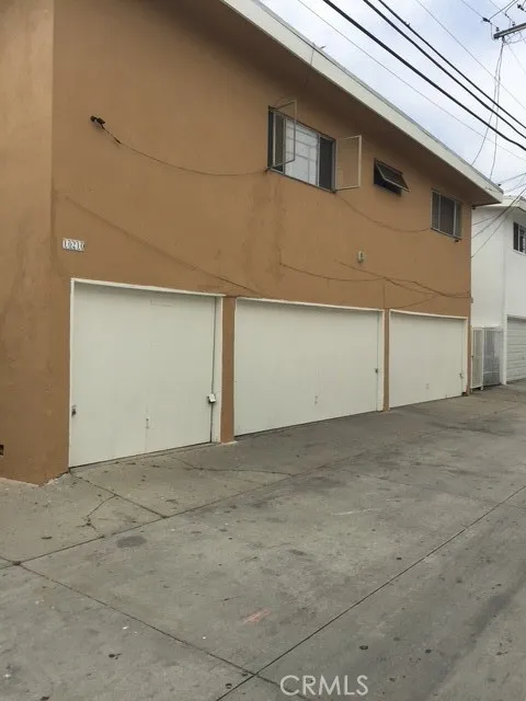 10210 S 10th, Inglewood, California 90303 — photo 4