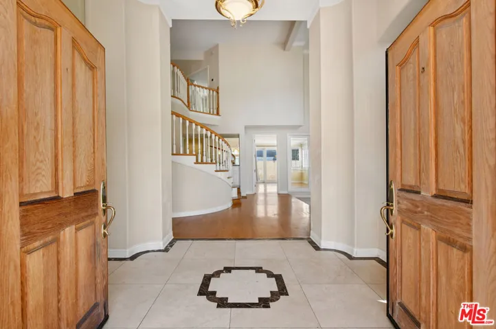 4942 Densmore Avenue, Los Angeles, California 91436 — photo 4