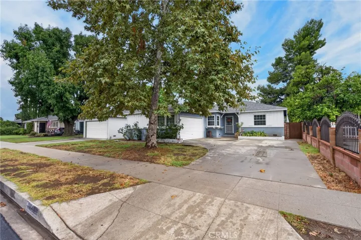 19148 Hart, Reseda, California 91335 — photo 5