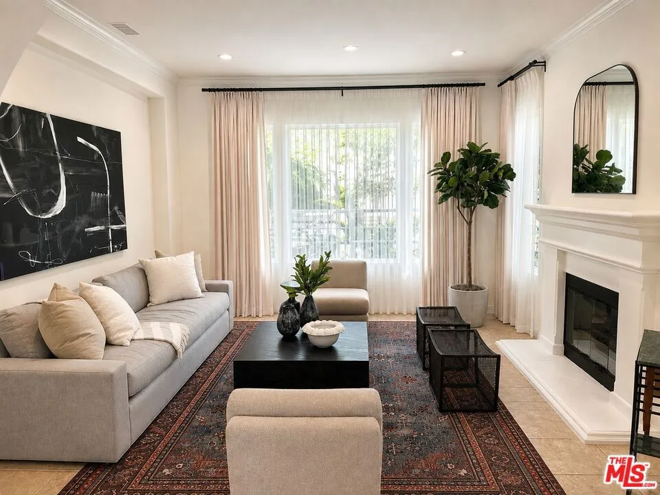 gallery-image 3