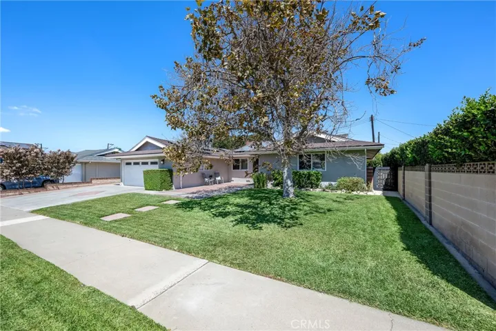 325 E Woodvale Avenue, Orange, California 92865 — photo 4