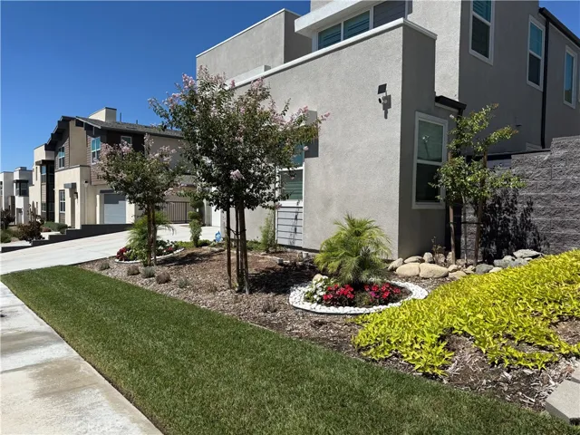 15642 Caterpillar, Fontana, California 92336 — photo 4