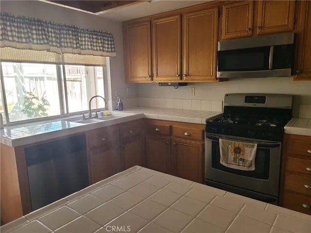 1467 Sorrento, San Jacinto, California 92583 — photo 5
