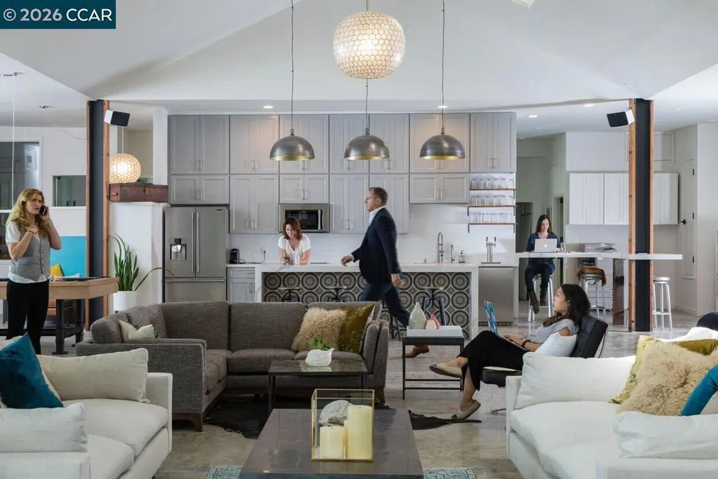 4200 Broadway, Oakland, California 94611 — photo 4