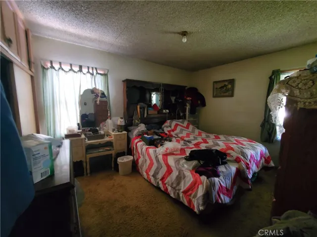 6850 Hesperia, Reseda, California 91335 — photo 5