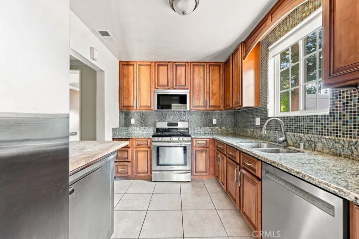 2812 N Buena Vista Street, Burbank, California 91504 — photo 5