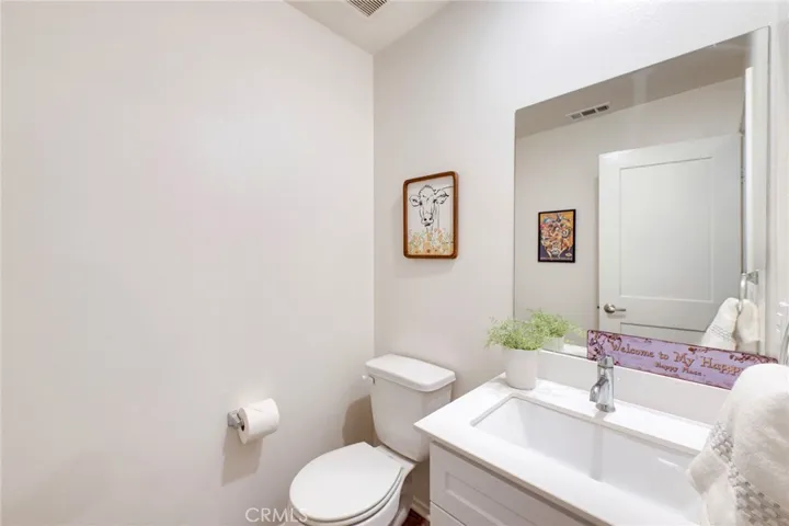 Bathroom No.3 - powder room