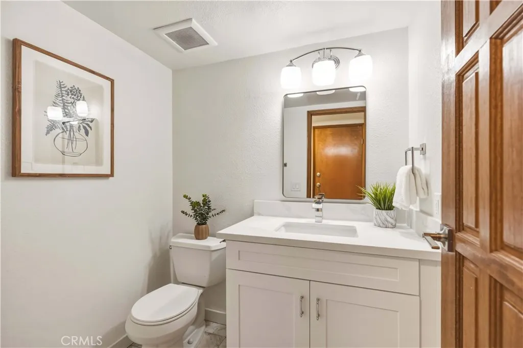 Powder room on 1st floor