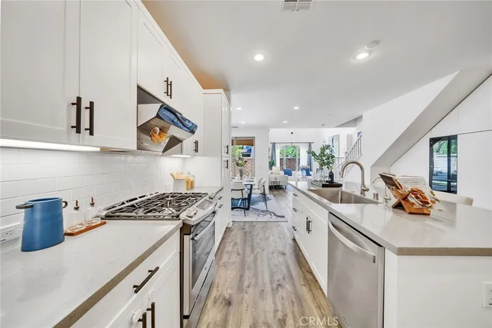 182 Finch, Lake Forest, California 92630 — photo 5