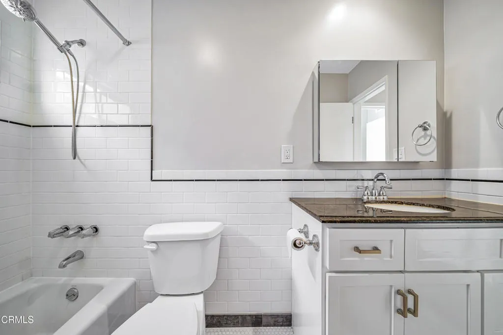 590 N Los Robles Bathroom 1