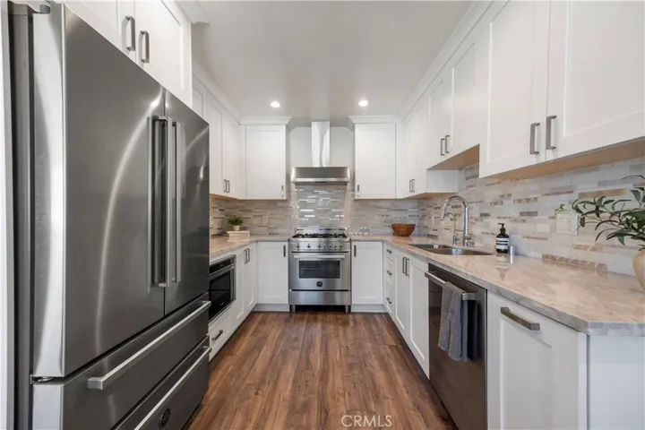 853 S Lucerne 306, Los Angeles, California 90005 — photo 4