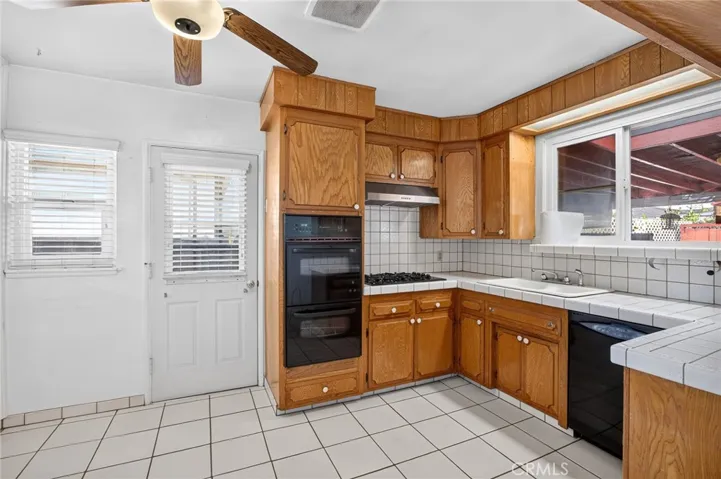 10923 Belcher, Norwalk, California 90650 — photo 5