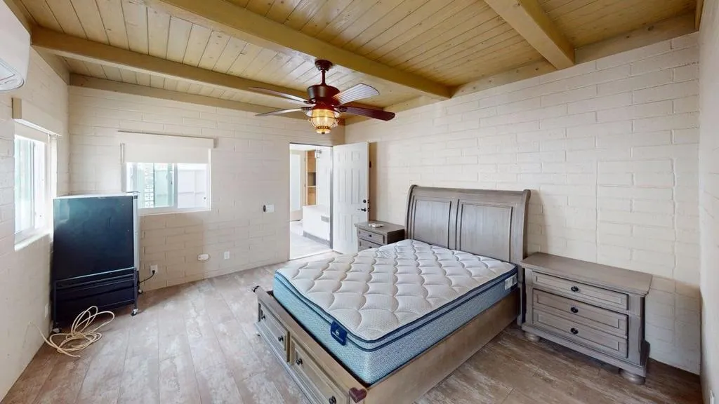 70260-Highway-111-Space-124-Bedroom