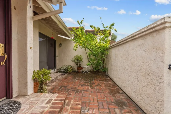 6249 Randi Avenue, Woodland Hills, California 91367 — photo 5