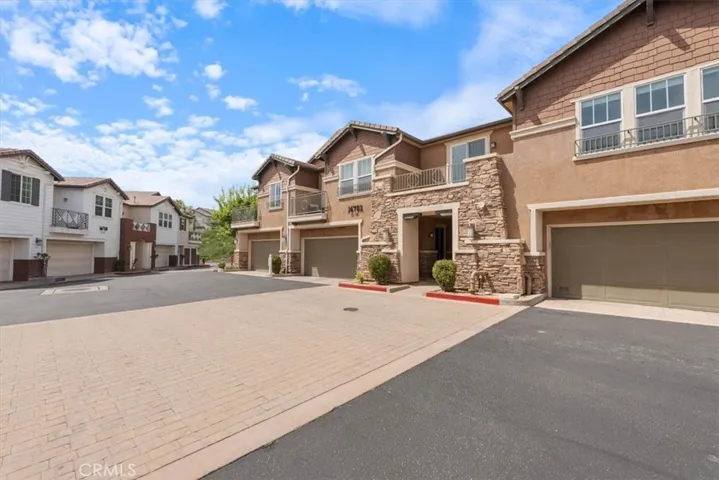 16702 Nicklaus 83, Sylmar, California 91342 — photo 4